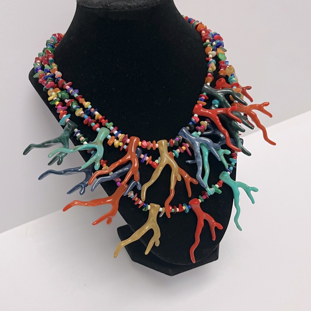 NWT ⚜️♥️⚜️ Piper K Multicolor Coral Statement Necklace - Picture 7 of 16
